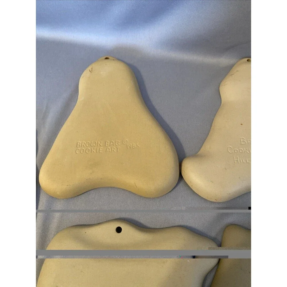 Lot of 4 Vintage Cookie Molds Brown Bag Cat Cow House Raggedy Ann Andy Baking